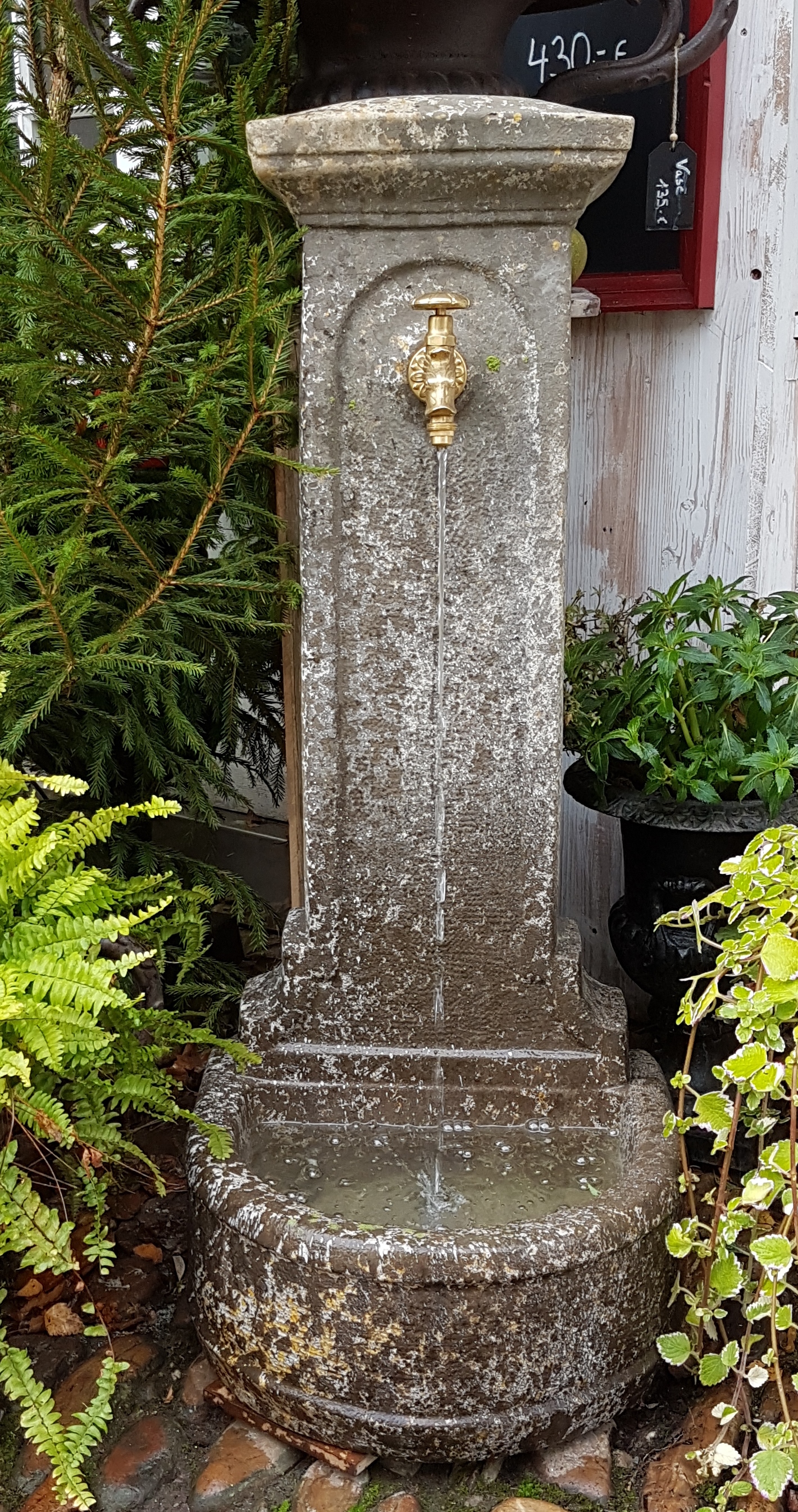 Brunnen für Wasserhahn | Rendezvous im Garten